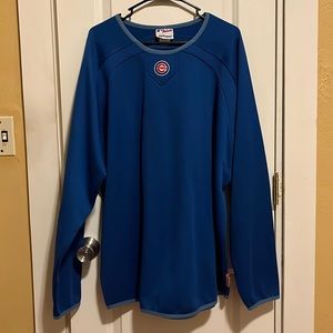Mens Long sleeved Cubs sweatshirt size XL